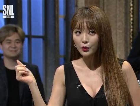 `SNL 9` 홍진영, 애교와 19금 넘나드는 연기로 `후끈`