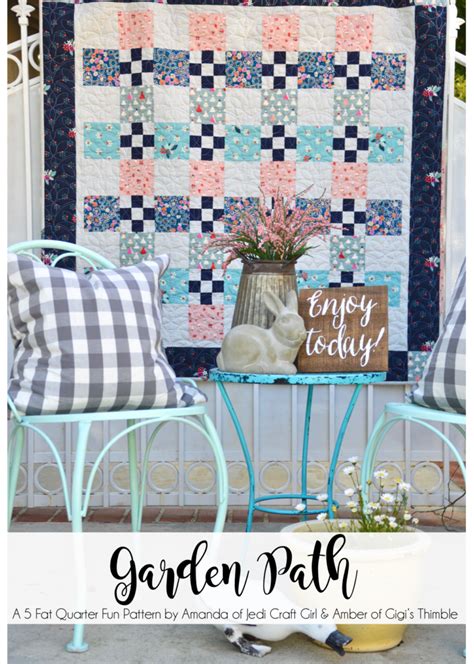 {Garden Path} a 5 Fat Quarter Fun Quilt - Jedi Craft Girl