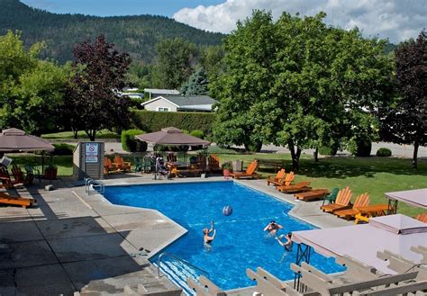 °HOTEL DESTINATIONS AT HOLIDAY PARK WINFIELD 3