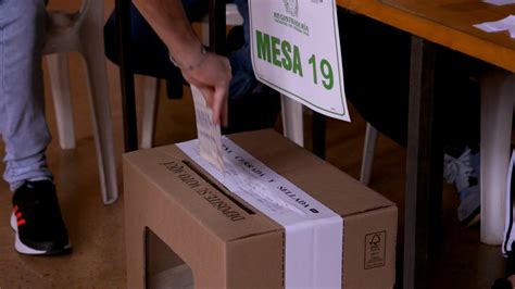 ¿Cómo votar en las elecciones de Colombia 2023 con cédula? Dónde consultar puesto y mesa de votación