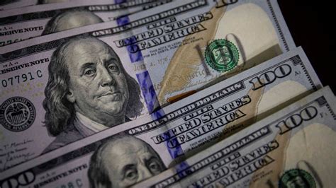 ¿Qué es el dólar ahorro y quiénes pueden comprarlo en Argentina?