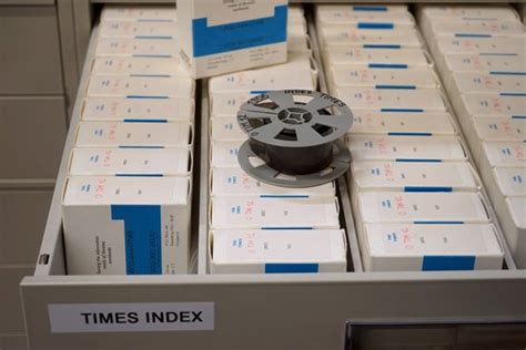 État des microfilms conservés aux archives nationales. - Html & web-publishing handbuch. html, javascript, css, dhtml.
