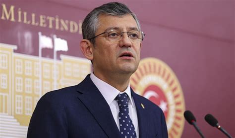 Özgür Özel'den AKP'li Aziz Yeniay'a geçmiş olsun telefonu