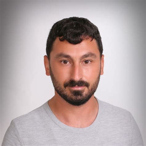 Özkan karataş