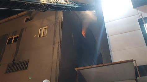 Ümraniye'de mum imalathanesinde yangın - Son Dakika Haberleri