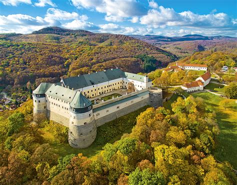 Červený Kameň Castle (Cerveny Kamen) - All You Need …