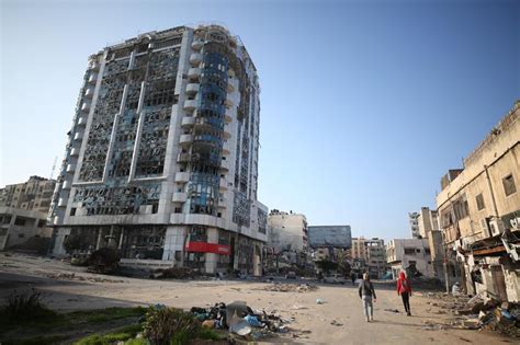 İşgalci İsrail'in Gazze'de bıraktığı yıkım gün yüzünde