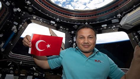 İlk Türk Astronot Alper Gezeravcı Dünya'ya döndü!