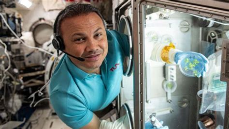 İlk Türk astronot Alper Gezeravcı Dünya'ya dönüyor - Son Dakika Haberleri