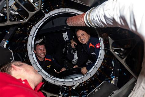 İlk Türk astronot Alper Gezeravcı ne zaman, saat kaçta dünyaya dönecek? Dönüş yolculuğu sürüyor