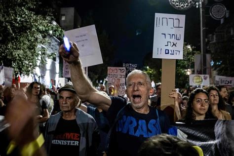 İsrail ve Kudüs’teki protestolarda Netanyahu’ya tepkiler sürüyor: “Bu başıboş başbakanın nesi var”