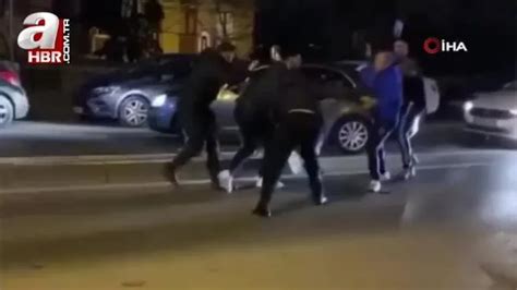 İstanbul’da trafikte dehşet anları kamerada: Yol verme kavgasında 2 kişi bacağından bıçaklandı