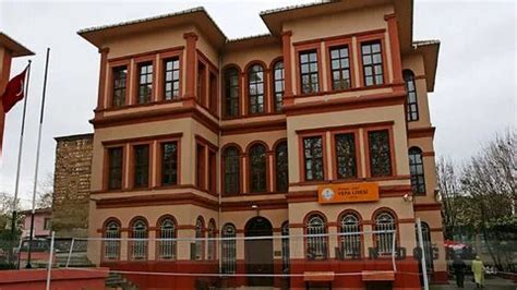 İstanbul Kadıköy Sağlık Meslek Liseleri Listesi ve İletişim Adresleri.