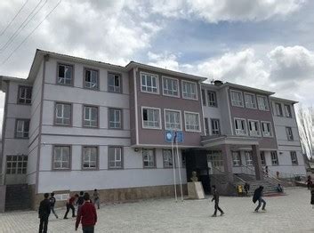 Şehit Binbaşı Kıvanç Cesur Ortaokulu (Çaldıran/Van). 