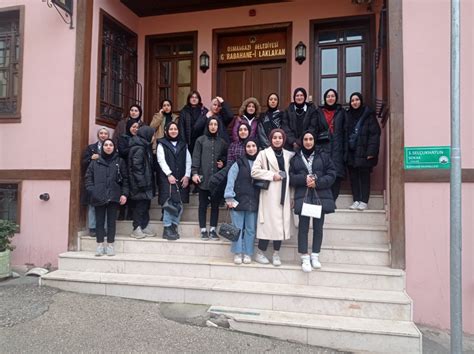 Şehit Cüneyt BURSA Şehit Cüneyt Bursa Kız Anadolu İmam Hatip Lisesi. 