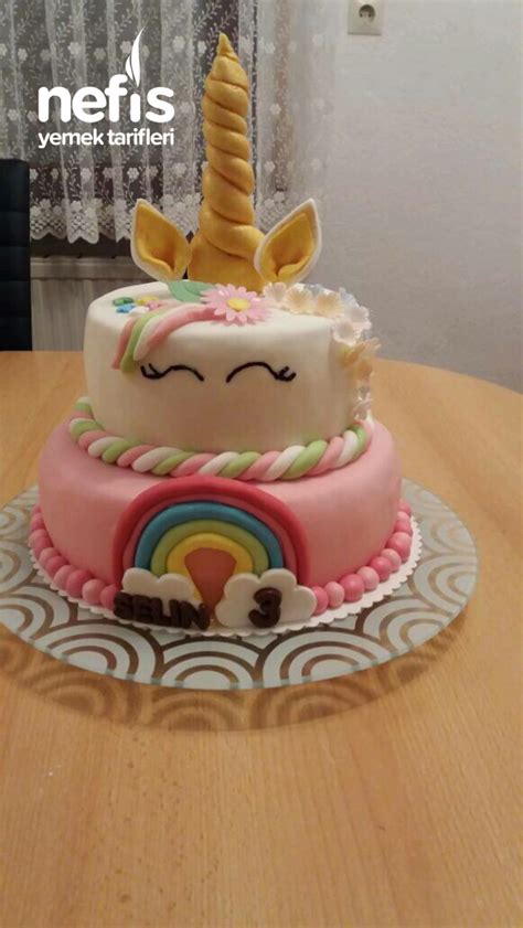Şeker hamurlu doğum günü pastası