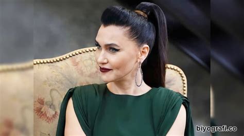 Şevval Sam Biografya.