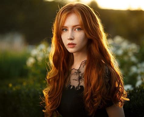 Женщина с рыжими волосами (2016)