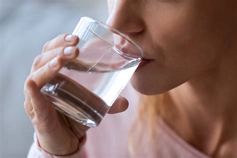 Как количество выпитой воды влияет на похудение?