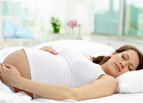 Почему беременным нельзя спать на спине и правом боку?