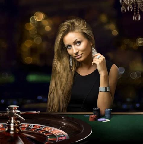 девушка в синем в казино обои