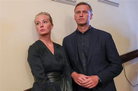 жена навального казино