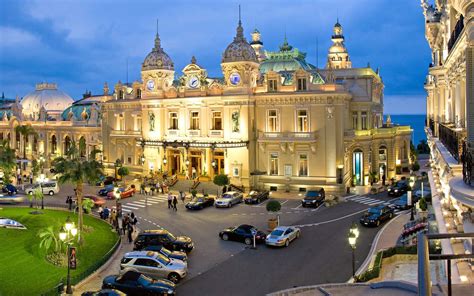 плдощадь перед казино в монако