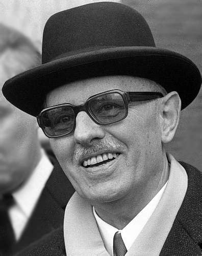 Reinhard Gelen Biography