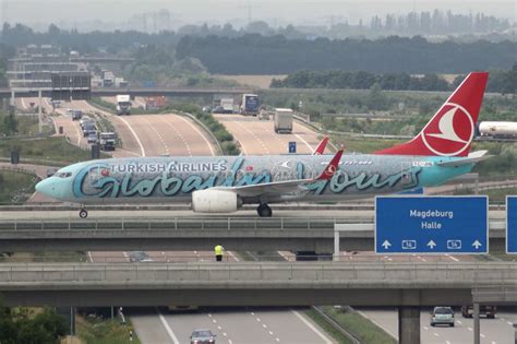 תמונה של Turkish Airlines B738 (TC-JHL) - FlightAware