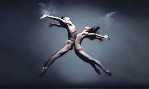 الرقص المُعاصر. يُعرّف الرّقص المُعاصر (بالإنجليزية: Contemporary Dance) بأنّه أحد أنواع الرّقص التّعبيري الذي نشأ في مُنتصف القرن العشرين، والذي يجسّد أساليب الرّقص الحديث، والجاز، والرّقص ... 