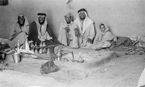 المليفي وش يرجعون، حيث أن العوائل العريقة سكنت في المملكة العربية السعودية منذ القدم، وأحد هذه العائلات كانت عائلة المليفي، العائلة التي