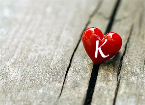 حرف K في قلب