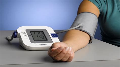 قياس ضغط الدم بالبصمة