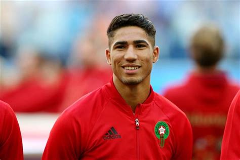 ما هو اسم والدة اشرف حكيمي ويكيبيديا، بعد فوز منتخب المغرب بالأمس على المنتخب البلجيكي، انتشرت العديد من الفيديوهات للاعب المنتخب