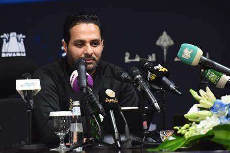 ما هو سبب اعتزال ياسر القحطاني، لاعب كرة القدم السعودي، والذي أعلن عن اعتزاله لكرة القدم، حيث أنه كان متردد جداً قبل أن يقوم باتخاذ قرار