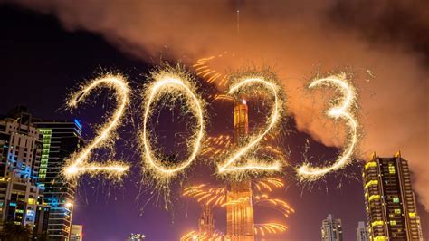 مشاهدة عروض الألعاب النارية ليلة رأس السنة 2023 قطرs