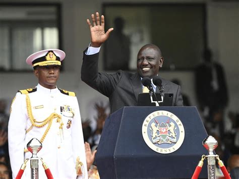 من هو رئيس كينيا الجديد، قلقٌ وترقب حذر كان يسود أجواء دولة كينيا بعد الانتخابات الرئاسية التي عقدت في الأيام الماضية، وقد صرحت رئاسة لجنة