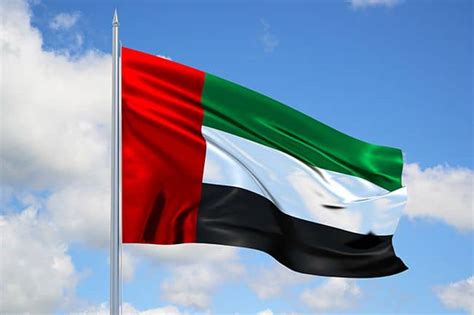 من هو مصمم علم الإمارات العربية المتحدة