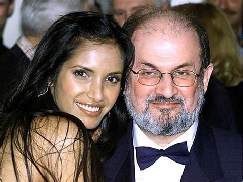 من هي زوجة سلمان رشدي ويكيبيديا؛ وهو يعد أحد أشهر الروائيين في بريطانيا وفي العالم أجمع؛ وقد كتب في الآونة الأخيرة رواية بعنوان آيات شيطاني