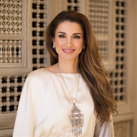 من هي زوجة ملك الاردن  تعتبر الملكة رانيا هي زوجة ملك الاردن الملك عبدالله بين الحسين، ولها العديد من الاسهامات في المجتمع الأردني 