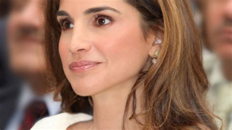 نقدم لكم في موقعنا الخليج برس؛ كم عمر الملكة رانيا وهذا ما يقوم به الكثير من الأفراد بالبحث عنه في مواقع التواصل الاجتماعي 