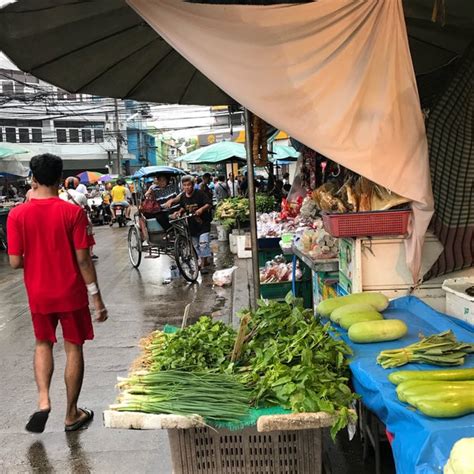 ตลาดพระประแดง (Phra Pradaeng Market) - ตลาด ใน Phra Pradaeng