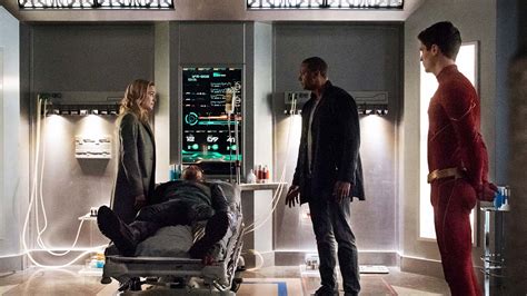 ‘Arrow’s’ Major Death, Explained Crisis on Infinite Earths ...