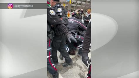 ‘Deeply problematic’: Video appears to show Toronto officer kneeing protester’s neck