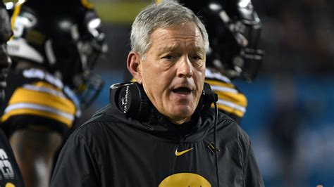 ‘Fine me.’ Hawkeyes coach Kirk Ferentz fired up over controversial call in loss to Gophers