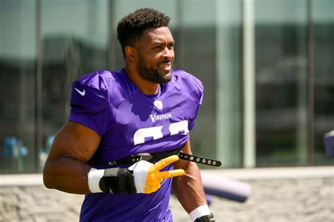 ‘I want to be a Viking forever’: Danielle Hunter back at practice with new contract in tow