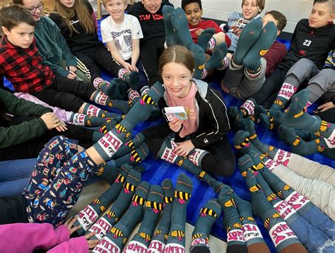 ‘Love, kindness and giving back’ inspires sock design competition, Woodbury elementary students — and a former ‘Bachelorette’