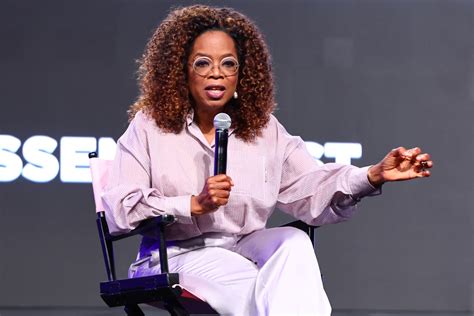 ‘Publicity stunt!’: Oprah Winfrey slammed for trying to bring CBS crew into Maui evacuation center