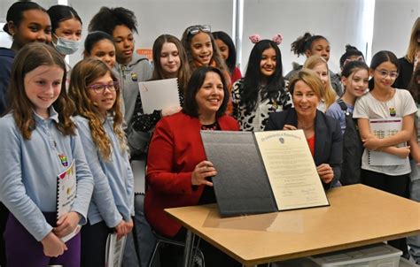 ‘Stand up and support each other:’ Healey joins coding girls for International Women’s Day