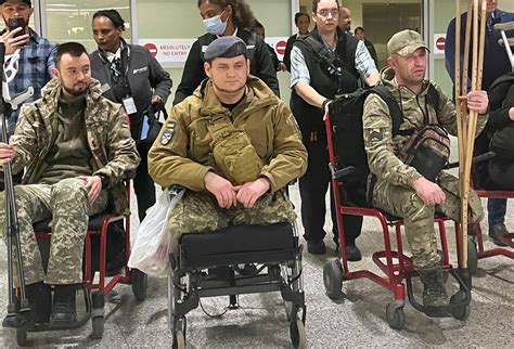 ‘Very lucky to be here’: Oakdale foundation helps Ukrainian soldiers walk again